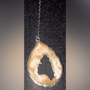 2/$20. 
AGATE & SILVER LONG NECKLACE
